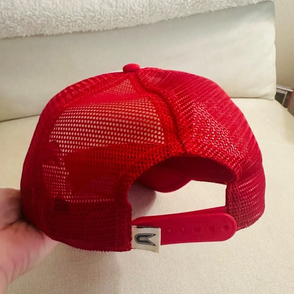 Colosseum bold trucker